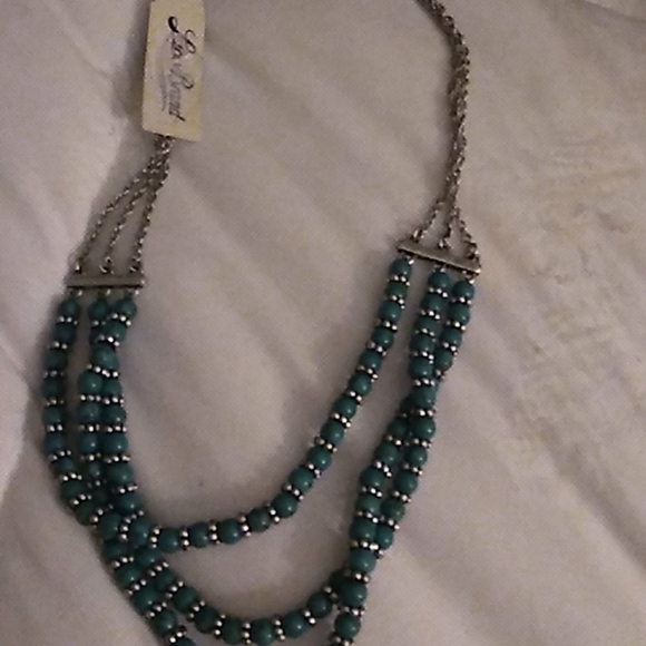 TURQUOISE Necklace - Picture 2 of 4